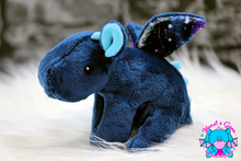 Lade das Bild in den Galerie-Viewer, Hosentaschen-Drache Ida