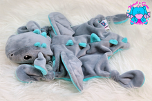 Lade das Bild in den Galerie-Viewer, Kuscheltuch/Schnuffeltuch "Lotta" in grau/petrol1,5mm