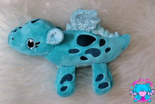 Lade das Bild in den Galerie-Viewer, Drache Spencer