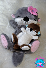 Lade das Bild in den Galerie-Viewer, MINI Otter Ottilie Schnuffeltuch