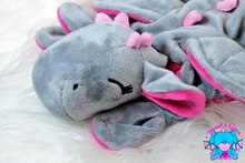 Lade das Bild in den Galerie-Viewer, Kuscheltuch/Schnuffeltuch "Lotta" in grau/pink/rosa