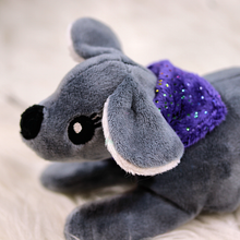 Lade das Bild in den Galerie-Viewer, Hund Jolie - kunst&garn