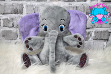 Lade das Bild in den Galerie-Viewer, Kuschelelefant - kunst&garn