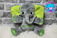 Lade das Bild in den Galerie-Viewer, Kuschelelefant - kunst&garn