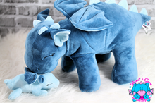 Lade das Bild in den Galerie-Viewer, Drache Maya einzeln oder mit Babys - kunst&garn