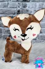 Lade das Bild in den Galerie-Viewer, Reh Rosalie XXL - kunst&garn