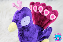 Lade das Bild in den Galerie-Viewer, Pfau Peter - kunst&garn