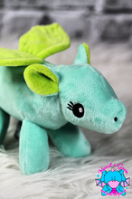 Lade das Bild in den Galerie-Viewer, Babydrache - kunst&garn