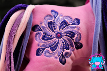 Lade das Bild in den Galerie-Viewer, Einhorn Rosi einzeln oder mit Babys - kunst&garn