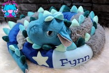 Lade das Bild in den Galerie-Viewer, Bettdrache Poldi - kunst&garn