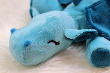 Lade das Bild in den Galerie-Viewer, Drache Lou - kunst&garn