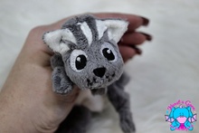 Lade das Bild in den Galerie-Viewer, Mini-Molly Schnuffeltuch - kunst&garn