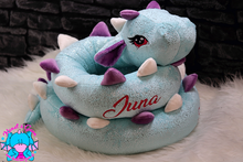 Lade das Bild in den Galerie-Viewer, Bettdrache Poldi Glamour - kunst&garn