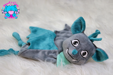 Lade das Bild in den Galerie-Viewer, Batty Schnuffeltuch