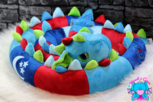 Lade das Bild in den Galerie-Viewer, Bettdrache Poldi - kunst&garn