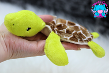 Lade das Bild in den Galerie-Viewer, Mini-Thea Turtle Schnuffeltuch