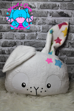 Lade das Bild in den Galerie-Viewer, Hasenkissen Funny - kunst&garn