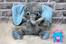 Lade das Bild in den Galerie-Viewer, Kuschelelefant - kunst&garn