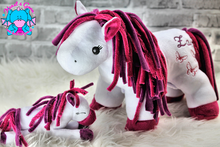Lade das Bild in den Galerie-Viewer, Pony Rose einzeln oder mit Babys - kunst&garn