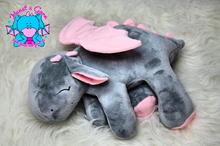 Lade das Bild in den Galerie-Viewer, Drache Ida - kunst&garn