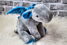 Lade das Bild in den Galerie-Viewer, Drache Ida - kunst&garn