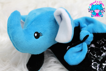 Lade das Bild in den Galerie-Viewer, Emilio Schnuffeltuch - kunst&garn