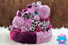 Lade das Bild in den Galerie-Viewer, Bettdrache Poldi - kunst&garn