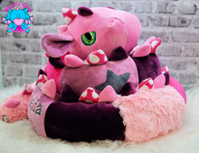 Lade das Bild in den Galerie-Viewer, Bettdrache Poldi - kunst&garn