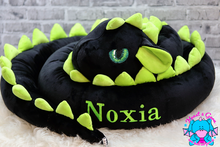 Lade das Bild in den Galerie-Viewer, Bettdrache Poldi - kunst&garn