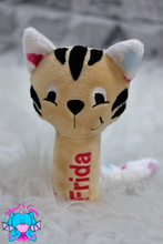 Lade das Bild in den Galerie-Viewer, Babyrassel Mieze - kunst&garn