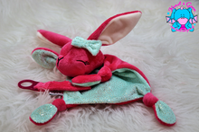 Lade das Bild in den Galerie-Viewer, Lara Schnuffeltuch - kunst&garn