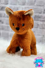 Lade das Bild in den Galerie-Viewer, Katze Minka SMALL - kunst&garn