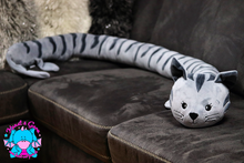 Lade das Bild in den Galerie-Viewer, Bettkatze Bastet - kunst&garn