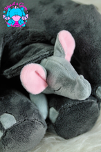 Lade das Bild in den Galerie-Viewer, Elefant Nora einzeln oder mit Babys - kunst&garn