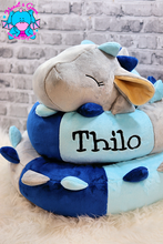 Lade das Bild in den Galerie-Viewer, Bettdrache Poldi - kunst&garn