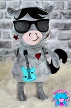 Lade das Bild in den Galerie-Viewer, Rockerpony - kunst&garn