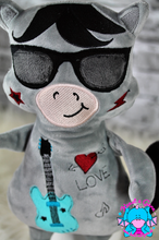 Lade das Bild in den Galerie-Viewer, Rockerpony - kunst&garn