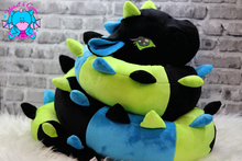 Lade das Bild in den Galerie-Viewer, Bettdrache Poldi - kunst&garn