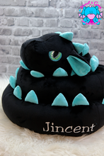 Lade das Bild in den Galerie-Viewer, Bettdrache Poldi - kunst&garn