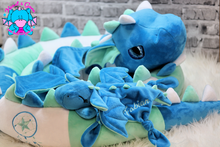 Lade das Bild in den Galerie-Viewer, Bettdrache Poldi - kunst&garn