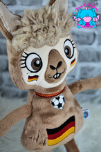 Lade das Bild in den Galerie-Viewer, Fußball-Lama - kunst&garn
