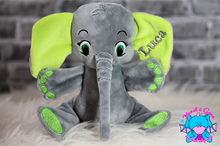 Lade das Bild in den Galerie-Viewer, Kuschelelefant - kunst&garn