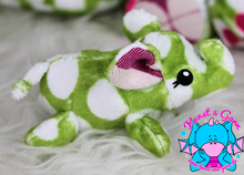 Lade das Bild in den Galerie-Viewer, Babyelefant - kunst&garn