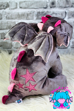 Lade das Bild in den Galerie-Viewer, Drache Maya einzeln oder mit Babys - kunst&garn