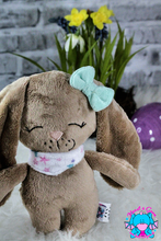 Lade das Bild in den Galerie-Viewer, Hase Bommel - kunst&garn