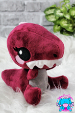 Lade das Bild in den Galerie-Viewer, Kuscheldino Rexi - kunst&garn