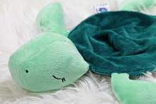 Lade das Bild in den Galerie-Viewer, Thea Turtle Schnuffeltuch - kunst&garn