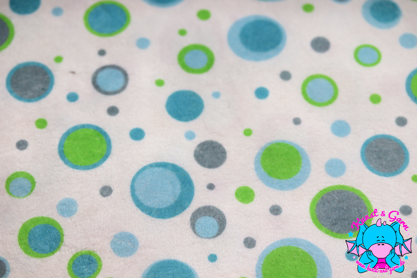 Eigenproduktion Digitaldruck Minky Bubbles blau grün 3mm - kunst&garn