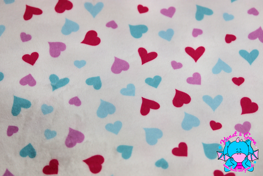 Eigenproduktion Digitaldruck Minky Hearts pink blau 3mm - kunst&garn